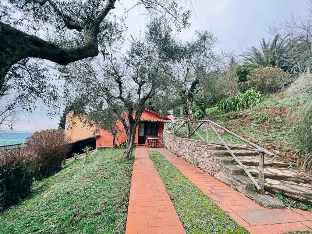 Borgo Degli Aranci Aparthotel San Giuliano Terme Exteriör bild